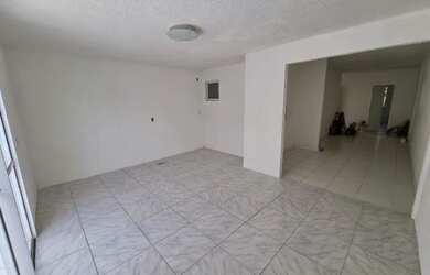 Imagem: A casa em condomínio possui 2 Dormitórios, 2 Banheiros, 1