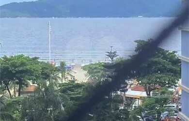 Imagem: O apartamento possui 3 Dormitórios, 1 Banheiro, 1 Vaga na garagem