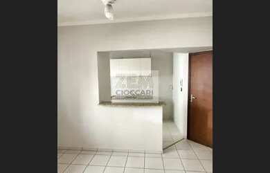 Imagem: O apartamento possui 1 Dormitório, 1 Banheiro, 42m² de Área