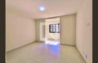 Imagem: O apartamento possui 2 Dormitórios, 1 Banheiro, 80m² de Área