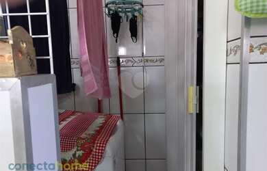 Imagem: O apartamento possui 3 Dormitórios, 2 Banheiros, 70m² de Área