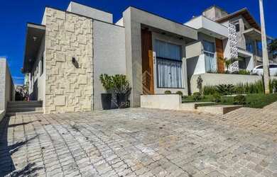 Imagem: A casa em condomínio possui 3 Dormitórios, 3 Banheiros, 2