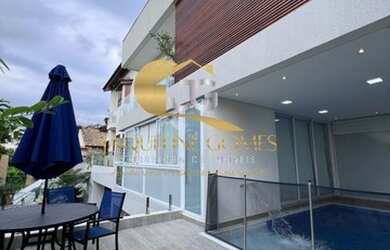 Imagem: A casa em condomínio possui 5 Dormitórios, 5 Banheiros, 5