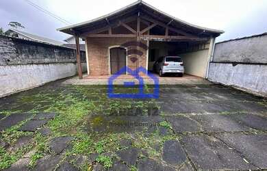 Imagem: A casa possui 2 Dormitórios, 2 Banheiros, 4 Vagas na garagem