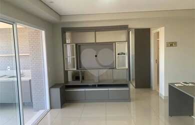 Imagem: O depósito possui 1 Vaga na garagem, 60m² de Área e está