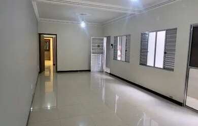 Imagem 5: Casa térrea, espaçosa, usada, 3 quartos, sendo 1 suíte no Bairro Vila Campos/Maracanã