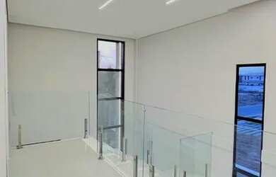 Imagem: A casa em condomínio possui 5 Dormitórios, 5 Banheiros, 4