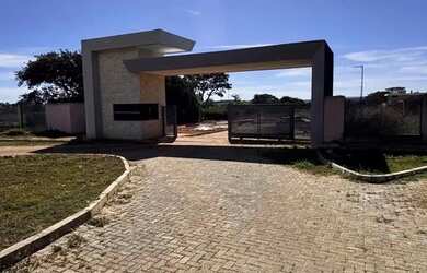 Imagem: O terreno possui 2.125m² de Área, Imóvel novo e está localizado