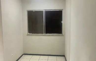 Imagem: O apartamento possui 2 Dormitórios, 1 Banheiro e 1 Vaga na