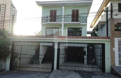 Imagem: A casa possui 3 Dormitórios, 5 Banheiros, 4 Vagas na garagem