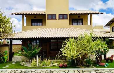 Imagem: A casa em condomínio possui 3 Dormitórios, 3 Banheiros, 1