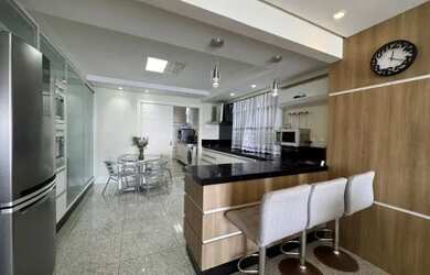 Imagem: O apartamento possui 3 Dormitórios, 2 Banheiros, 1 Vaga na