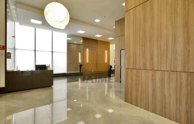 Imagem 14: Predio com conceito diferenciado, integrado à um prédio residencial...