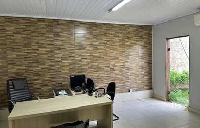 Imagem 5: Área com galpão, Jardim Novo Mundo, ao lado do terminal