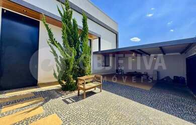 Imagem 4: Casa de Alto Padrão disponível para aluguel Setor Sul, Uberlândia MG