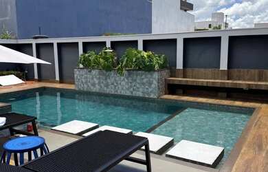 Imagem: A casa em condomínio possui 4 Dormitórios, 5 Banheiros, 3