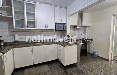 Imagem 7: Imóvel para aluguel tem 220 metros quadrados com 4 quartos