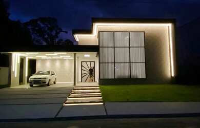 Imagem: A casa em condomínio possui 3 Dormitórios, 2 Banheiros, 5