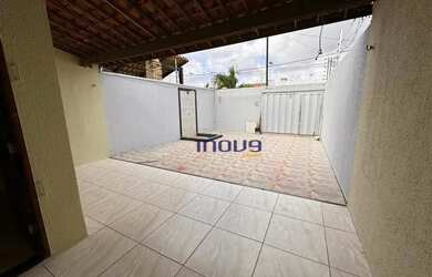 Imagem: A casa possui 3 Dormitórios, 2 Banheiros, 3 Vagas na garagem