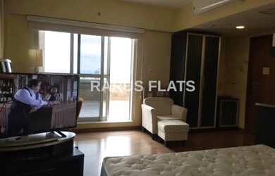 Imagem: O studio possui 1 Dormitório, 1 Banheiro, 1 Vaga na garagem