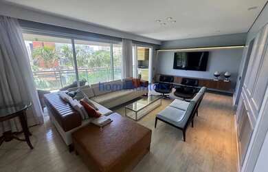 Imagem: O apartamento possui 3 Dormitórios, 5 Banheiros, 3 Vagas na