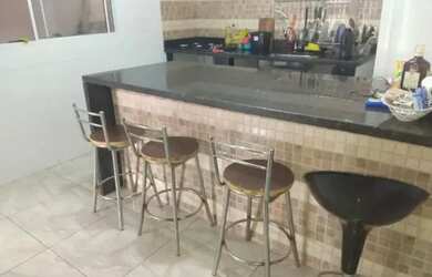 Imagem: A casa possui 3 Dormitórios, 3 Banheiros, 1 Vaga na garagem