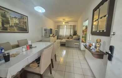 Imagem: O apartamento possui 1 Dormitório, 1 Banheiro, 1 Vaga na garagem