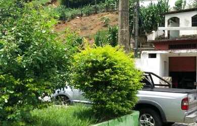 Imagem: A casa possui 3 Dormitórios, 2 Banheiros e está localizado