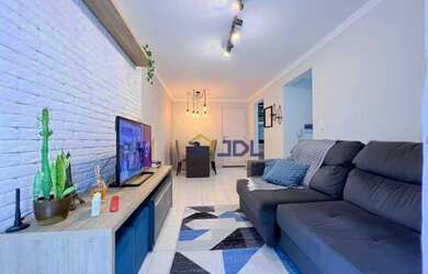 Imagem: O apartamento possui 2 Dormitórios, 1 Banheiro, 1 Vaga na garagem