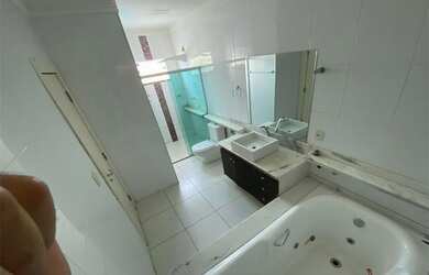 Imagem 7: Lindo sobrado alto padrão a venda de frente ao condomínio San Rafael