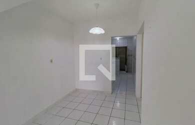 Imagem: A casa possui 3 Dormitórios, 2 Banheiros, 80m² de Área e