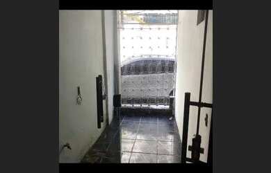 Imagem: A casa possui 2 Dormitórios, 1 Banheiro e está localizado