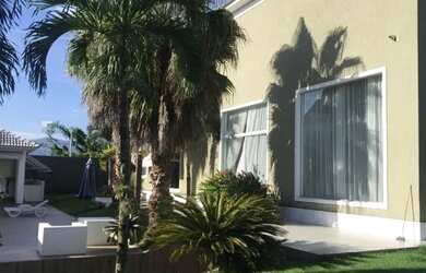 Imagem: A casa em condomínio possui 5 Dormitórios, 5 Banheiros, 5