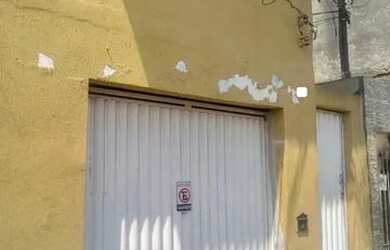 Imagem: A casa possui 2 Dormitórios, 2 Banheiros, 190m² de Área e