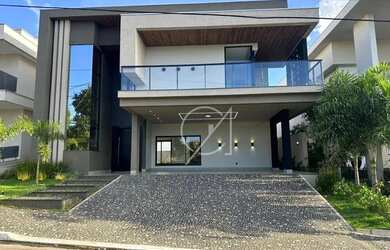 Imagem: A casa em condomínio possui 4 Dormitórios, 5 Banheiros, 4