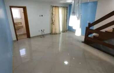 Imagem: A casa possui 3 Dormitórios, 4 Banheiros, 4 Vagas na garagem