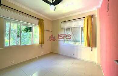 Imagem: A kitnet possui 1 Dormitório, 1 Banheiro, 1 Vaga na garagem