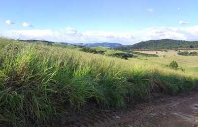 Imagem 3: Lote/Terreno para venda possui 800 metros quadrados em Jardim Imperial...