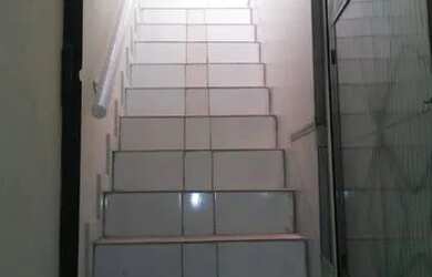 Imagem: A casa possui 1 Dormitório, 1 Banheiro e está localizado