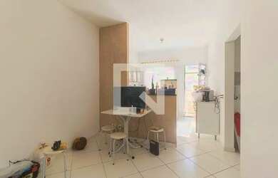 Imagem: A casa em condomínio possui 2 Dormitórios, 1 Banheiro, 1 Vaga