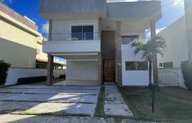 Imagem: A casa possui 5 Dormitórios, 1 Banheiro, 4 Vagas na garagem