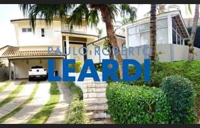 Imagem: A casa em condomínio possui 3 Dormitórios, 5 Banheiros, 2