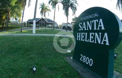 Imagem: A casa em condomínio possui 4 Dormitórios, 3 Banheiros, 4