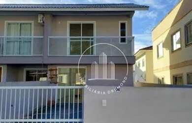 Imagem: A casa possui 2 Dormitórios, 1 Banheiro, 2 Vagas na garagem