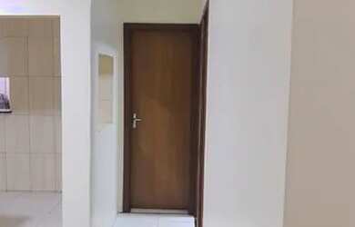 Imagem: A casa possui 2 Dormitórios, 1 Banheiro, 1 Vaga na garagem