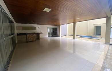 Imagem: A casa em condomínio possui 5 Dormitórios, 5 Banheiros, 5