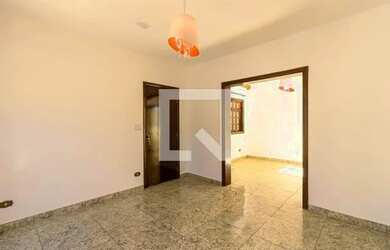 Imagem: A casa possui 3 Dormitórios, 3 Banheiros, 2 Vagas na garagem