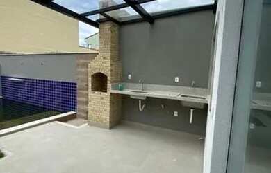 Imagem: A casa possui 2 Dormitórios, 1 Banheiro, 1 Vaga na garagem