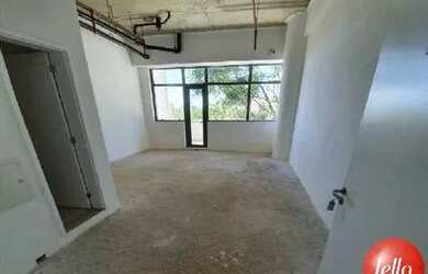 Imagem: O depósito possui 2 Vagas na garagem, 46m² de Área e está