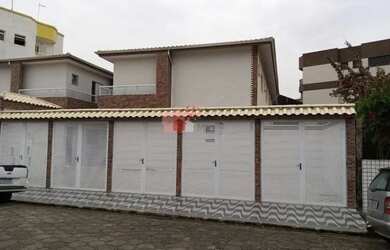 Imagem: A casa possui 2 Dormitórios, 3 Banheiros, 1 Vaga na garagem